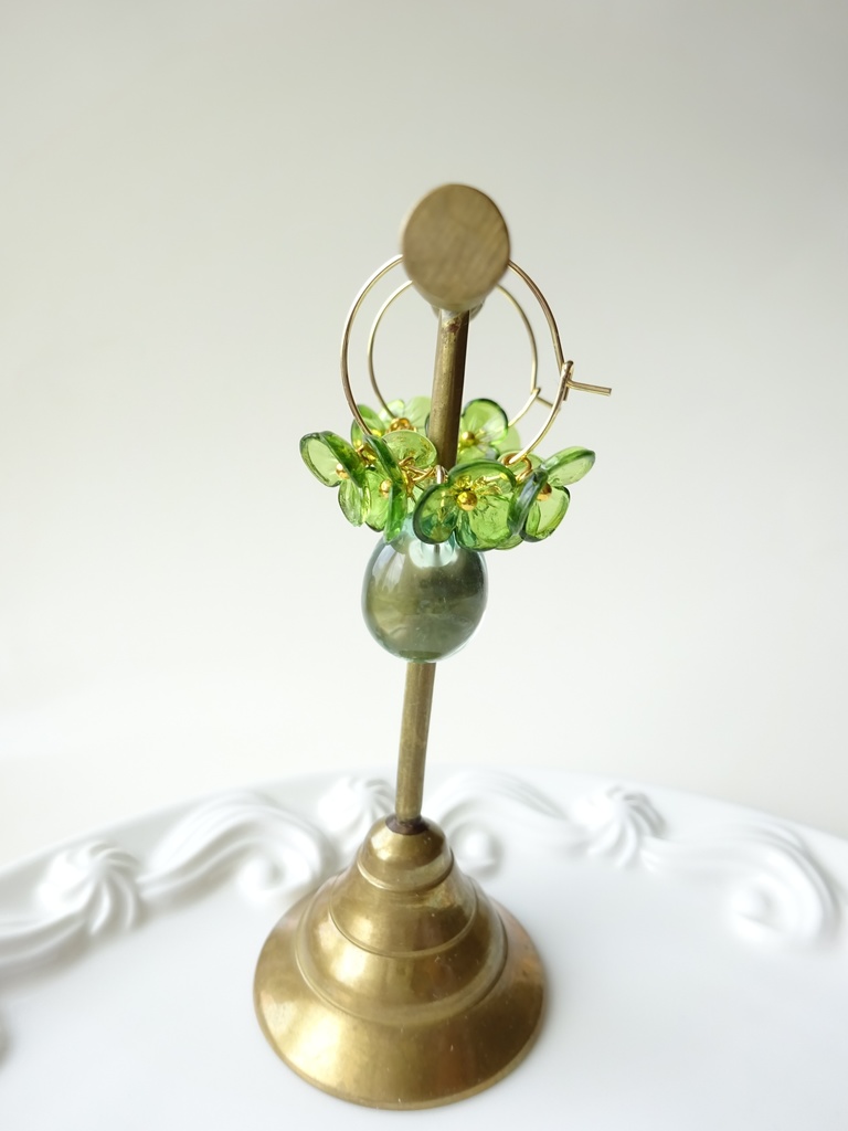 雨粒フープフラワー・ハーブグリーン(イヤリング変更不可)