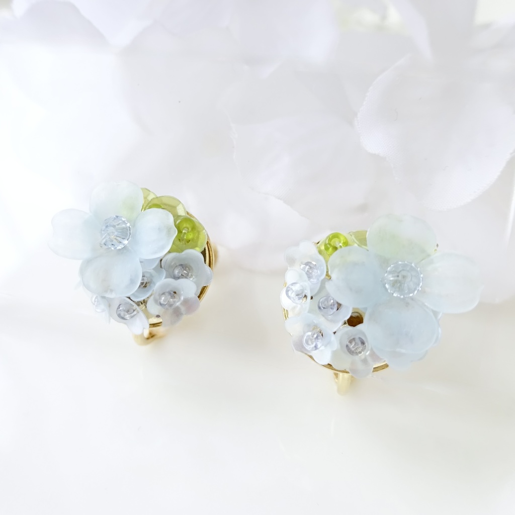 リトルハイドランジア・水色(イヤリングのみ)