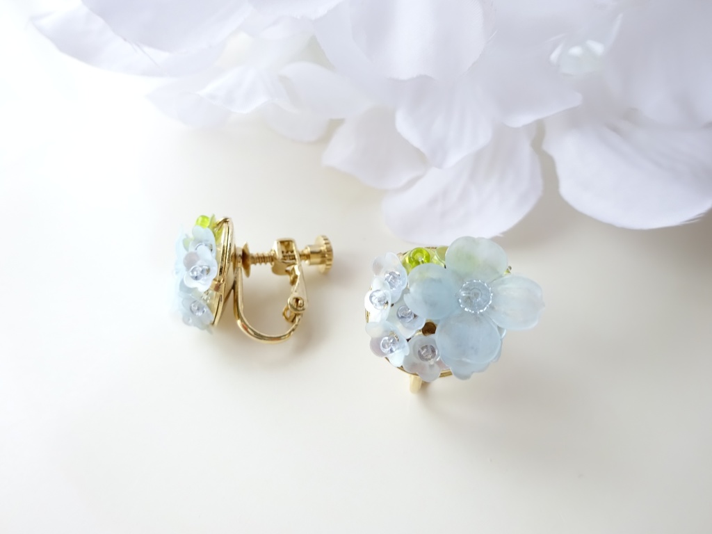 リトルハイドランジア・水色(イヤリングのみ)
