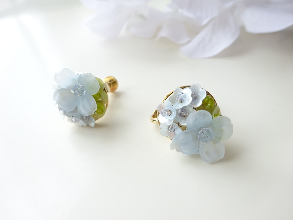 リトルハイドランジア・水色(イヤリングのみ)