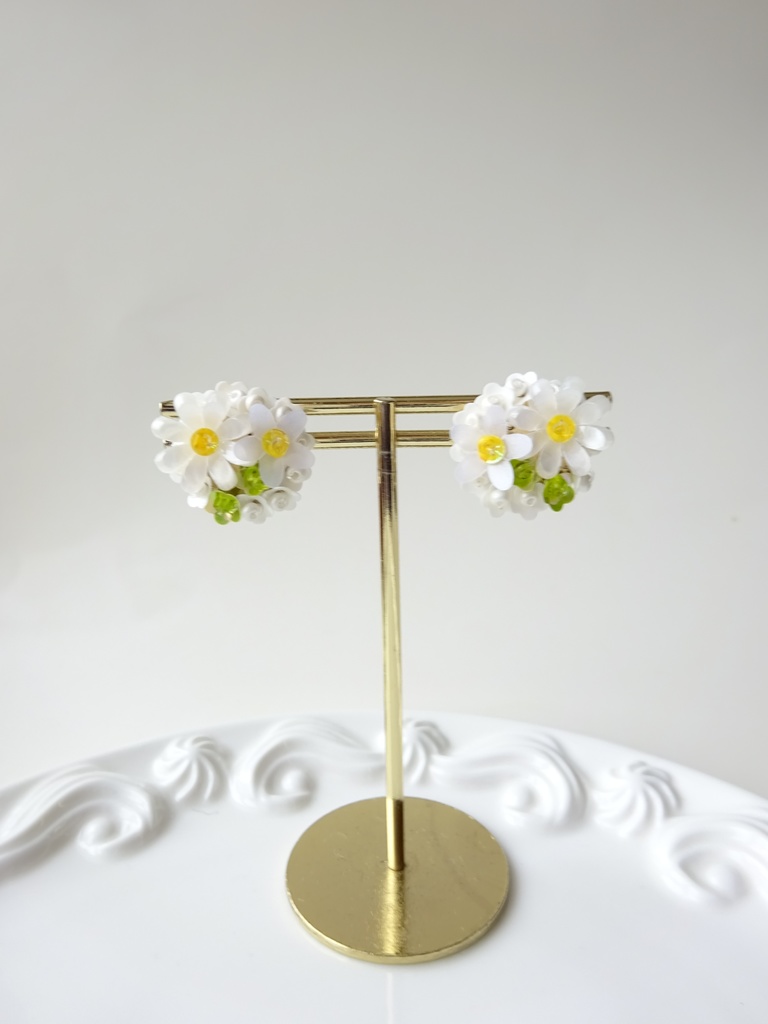 スプリングデイジー(イヤリングのみ)