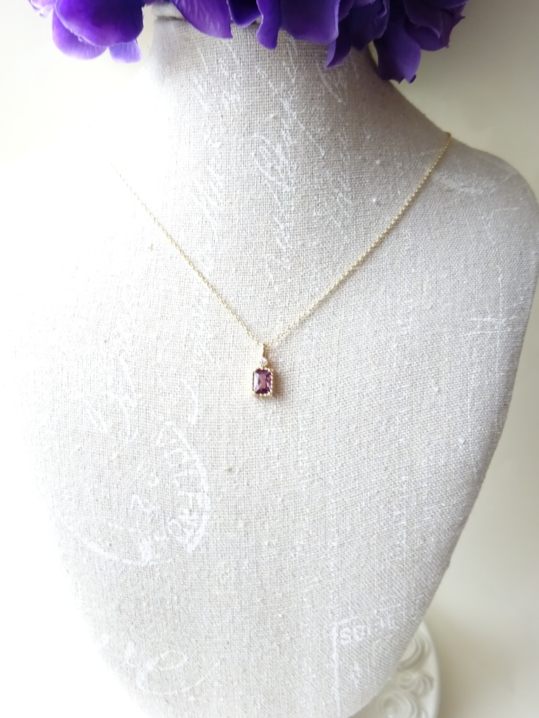 野スミレの香水瓶ネックレス