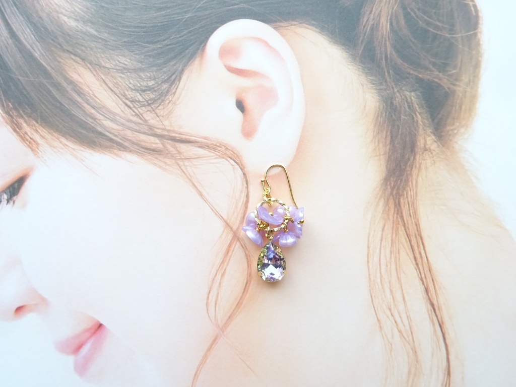 すみれのシャイニードロップピアス(イヤリングOK)