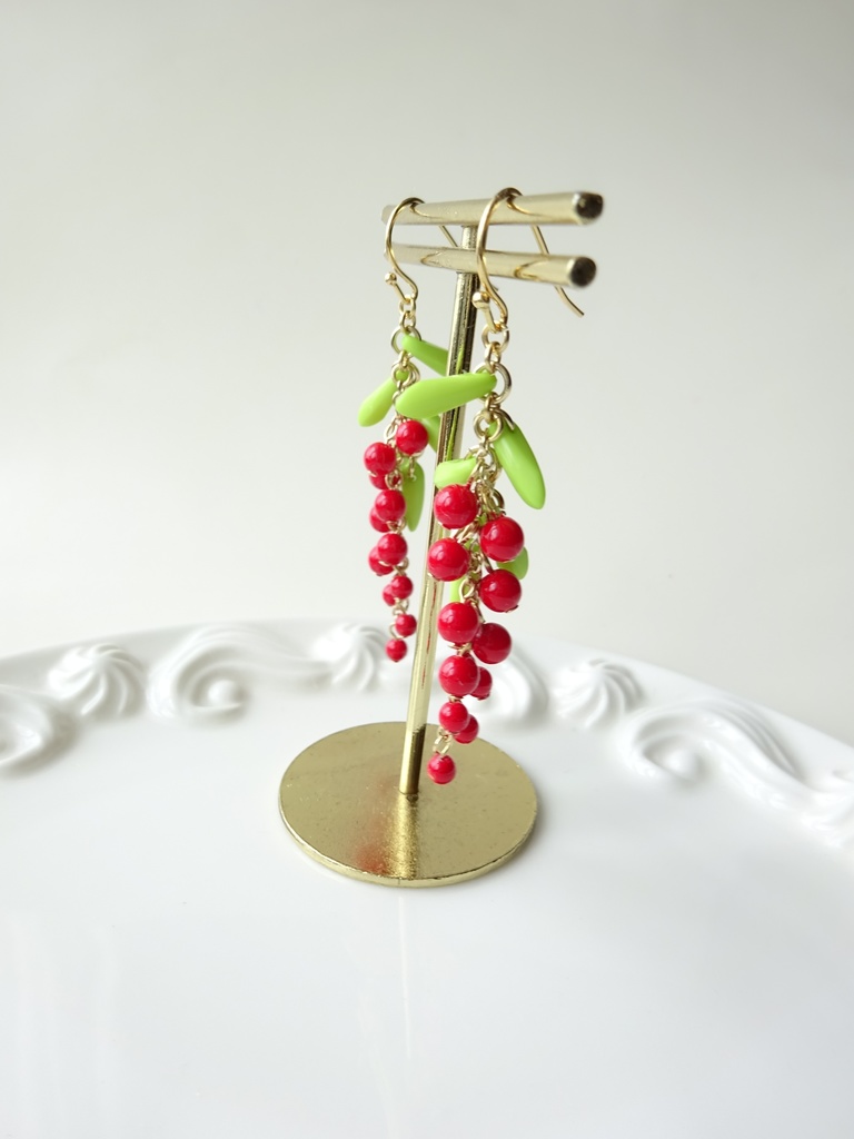レッドカラントのピアス(イヤリングOK)