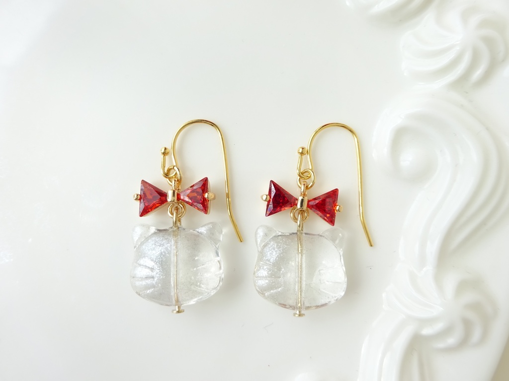 リボンと子猫のピアス(イヤリングOK)