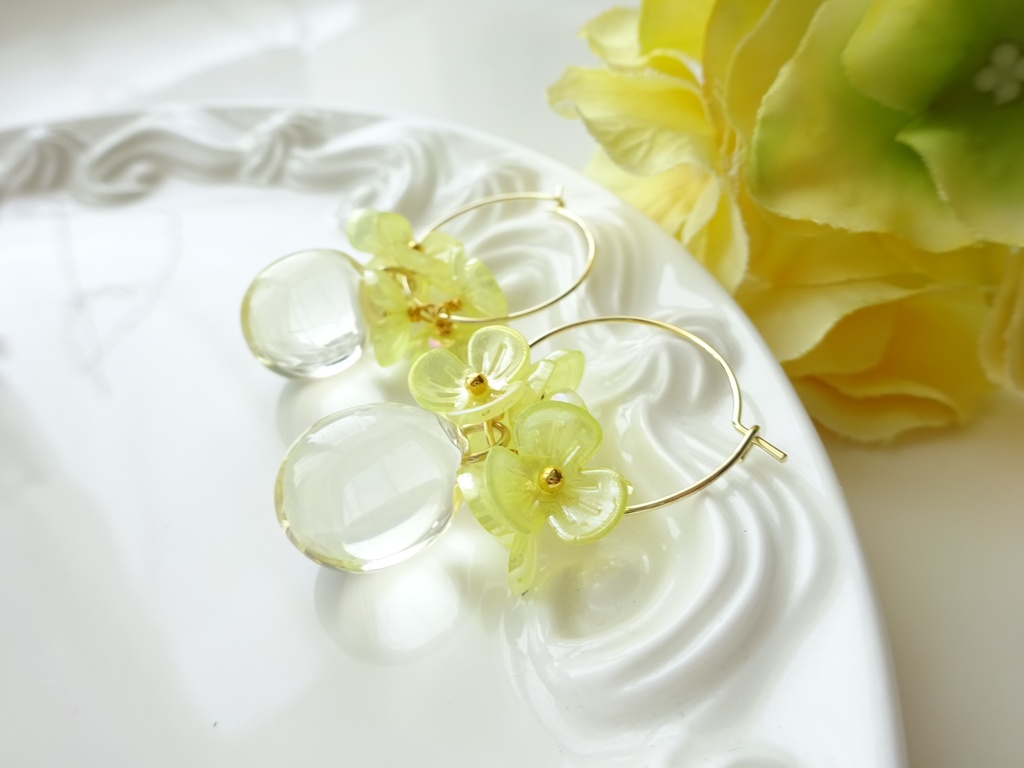 ⭐︎新色⭐︎ 雨粒フープフラワー・レモン色(イヤリング変更不可)