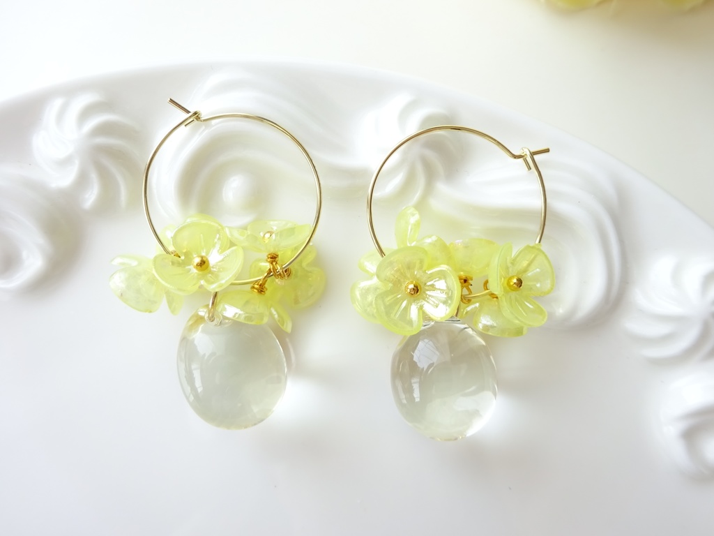 ⭐︎新色⭐︎ 雨粒フープフラワー・レモン色(イヤリング変更不可)