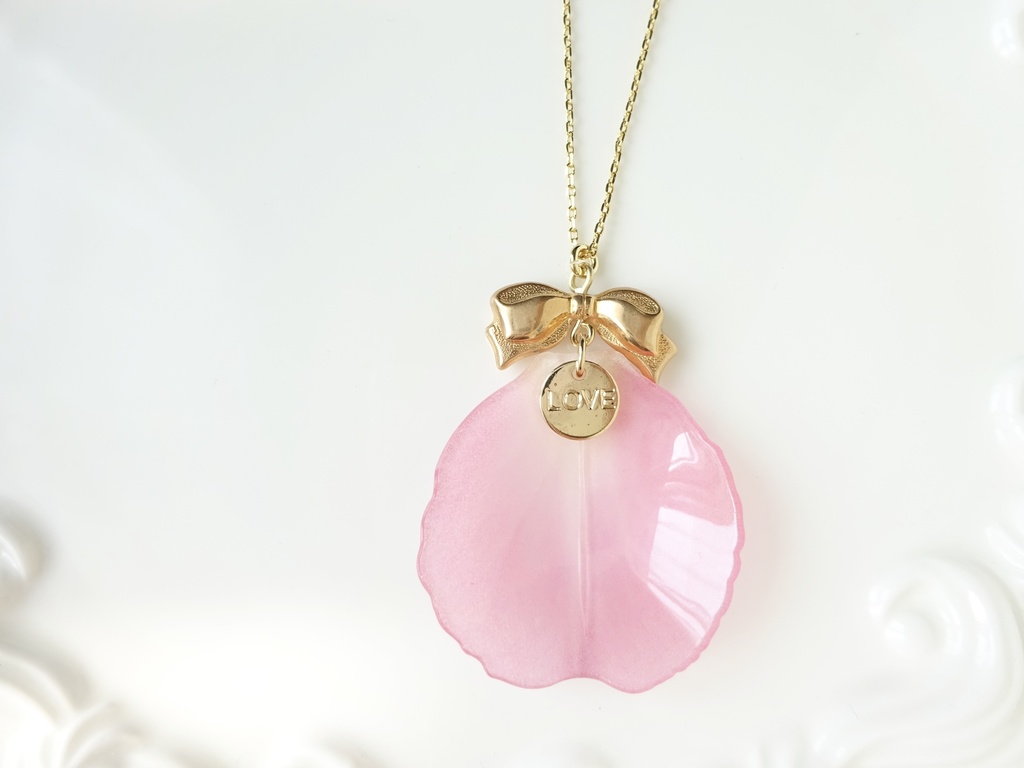 薔薇の花びらネックレス・ピンク