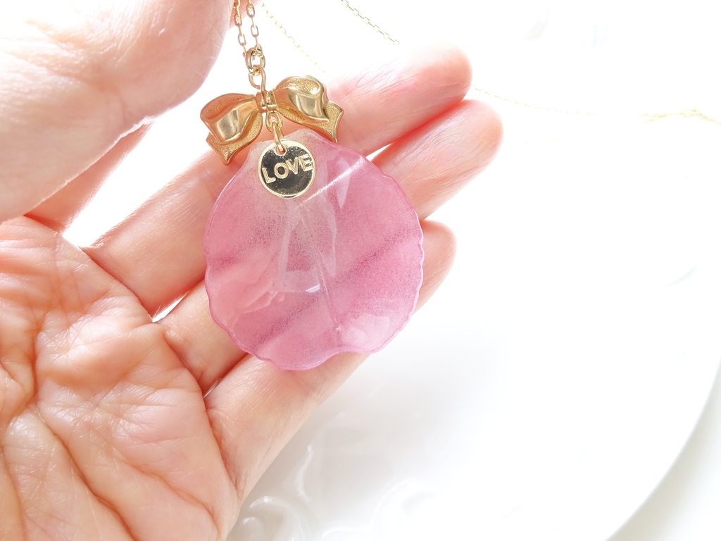 薔薇の花びらネックレス・ピンク
