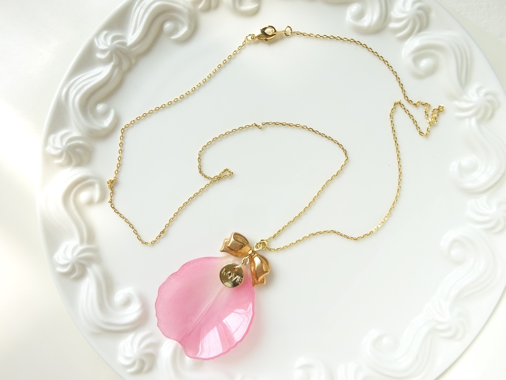 薔薇の花びらネックレス・ピンク