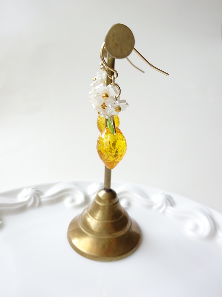 レモンフラワーピアス(イヤリングOK)