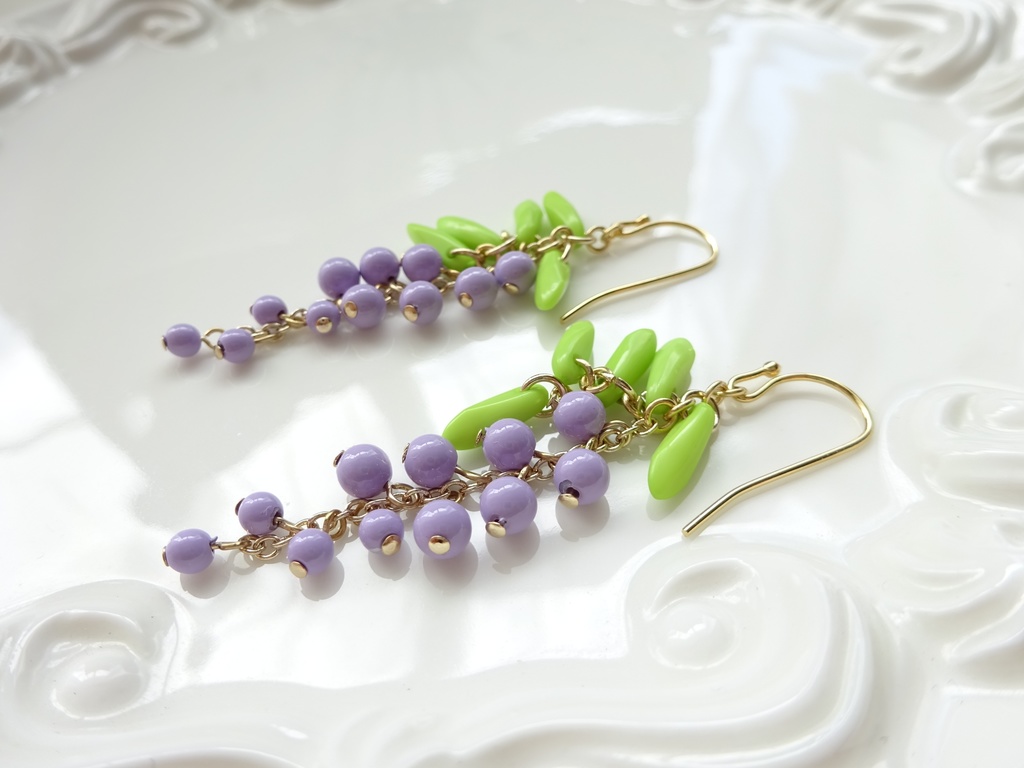 藤の花のピアス(イヤリングOK)