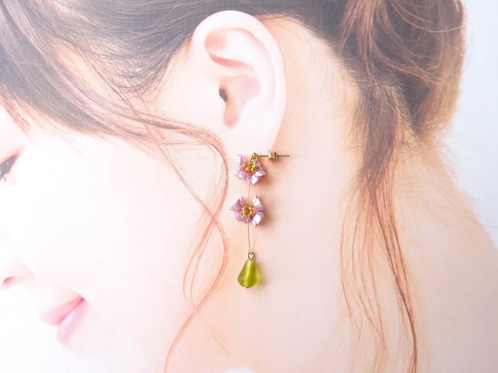 再販⭐︎ラベンダーの花手毬ピアス(イヤリングOK)