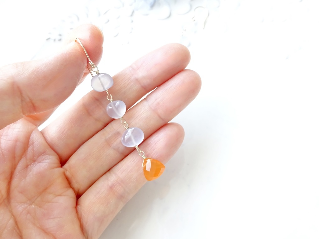 天然石・カーネリアン&ブルーカルセドニーK14gfピアス・夏の夕暮れ