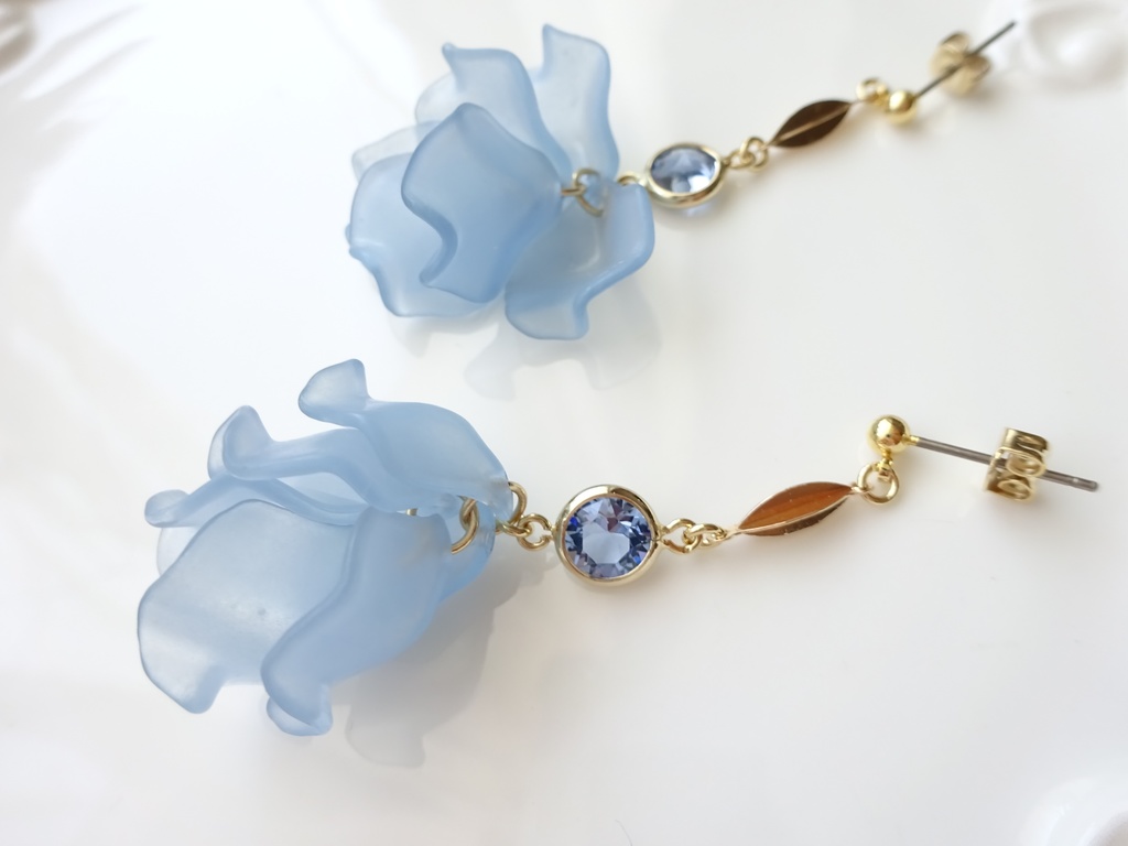 ローズフリルピアス/D・ブルー(イヤリング0K)