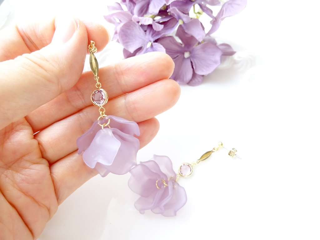 ローズフリルピアス/D・パープル(イヤリング0K)