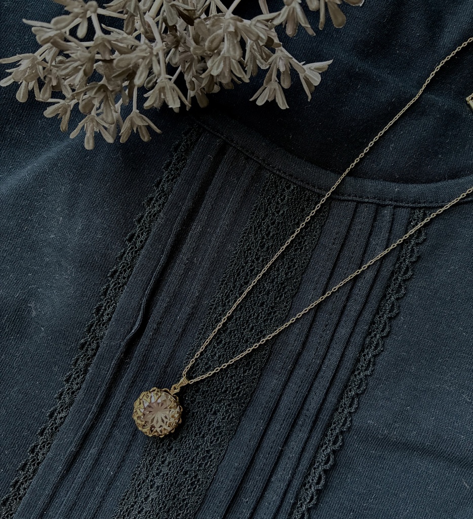 ステンドグラスフラワー・グレージュ