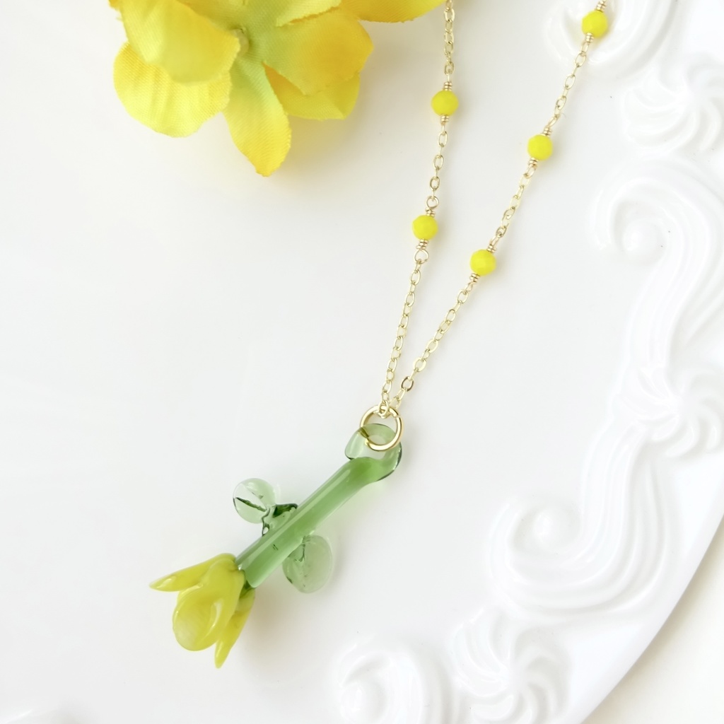 ガラスの菜の花のネックレス