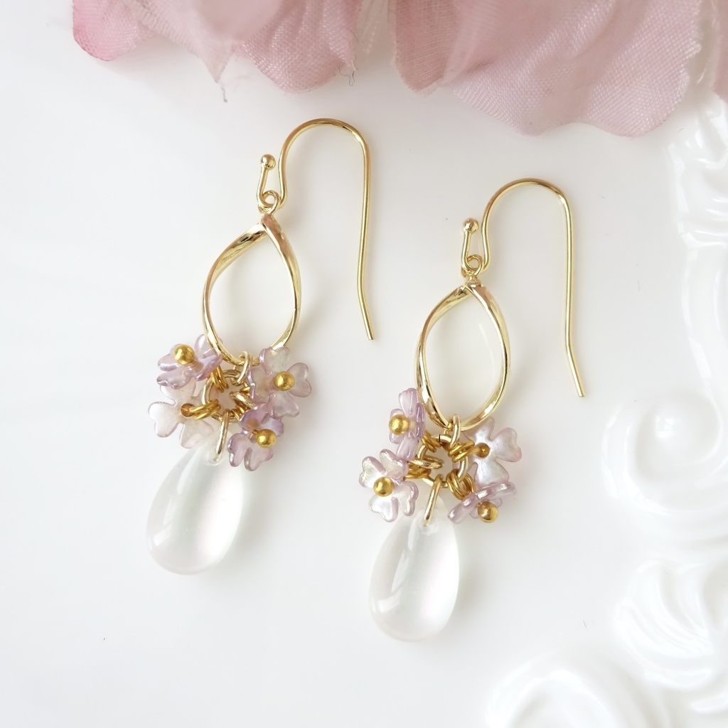 ウィンタークローバー(イヤリングOK)