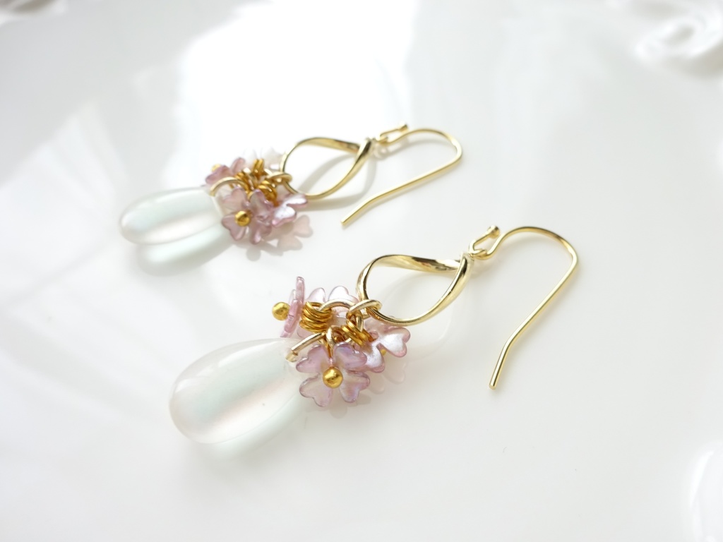 ウィンタークローバー(イヤリングOK)