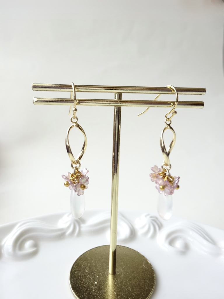 ウィンタークローバー(イヤリングOK)