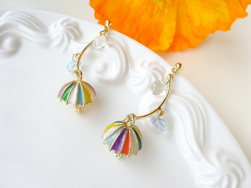 雨の降る日のピアス2(イヤリングOK)