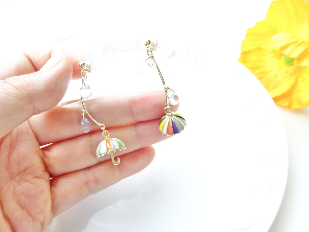 雨の降る日のピアス2(イヤリングOK)