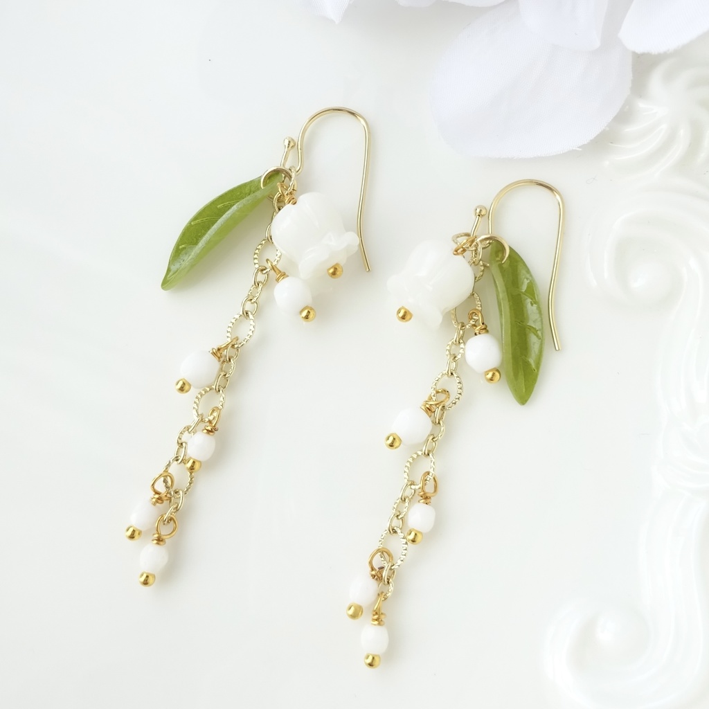 再販*5月の鈴蘭のピアス(イヤリングOK)