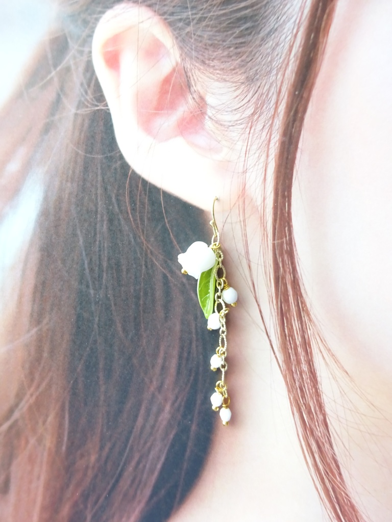 再販*5月の鈴蘭のピアス(イヤリングOK)