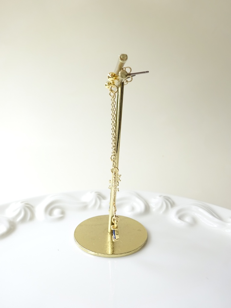 ウィンターナイト・ピアス(イヤリングOK)