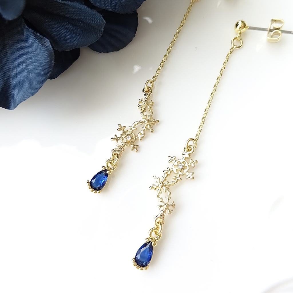 ウィンターナイト・ピアス(イヤリングOK)