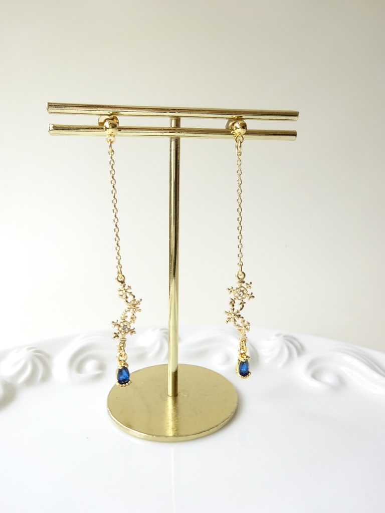 ウィンターナイト・ピアス(イヤリングOK)