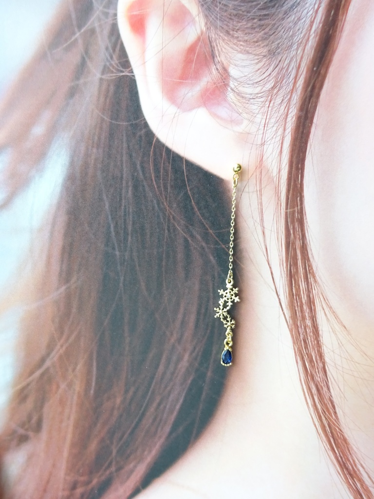 ウィンターナイト・ピアス(イヤリングOK)