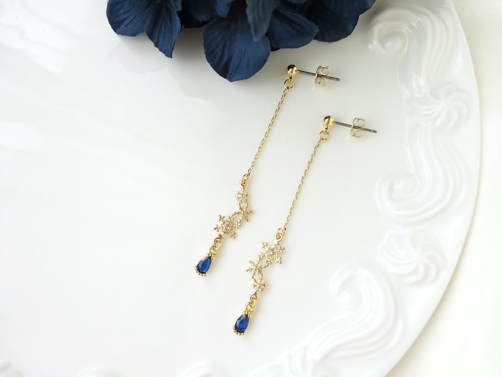 ウィンターナイト・ピアス(イヤリングOK)