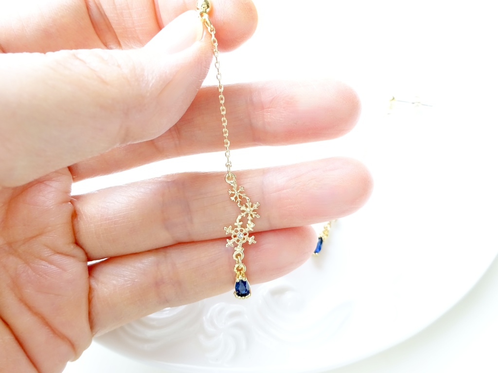 ウィンターナイト・ピアス(イヤリングOK)