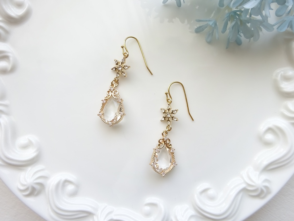 スノープリンセス・ピアス(イヤリングOK)