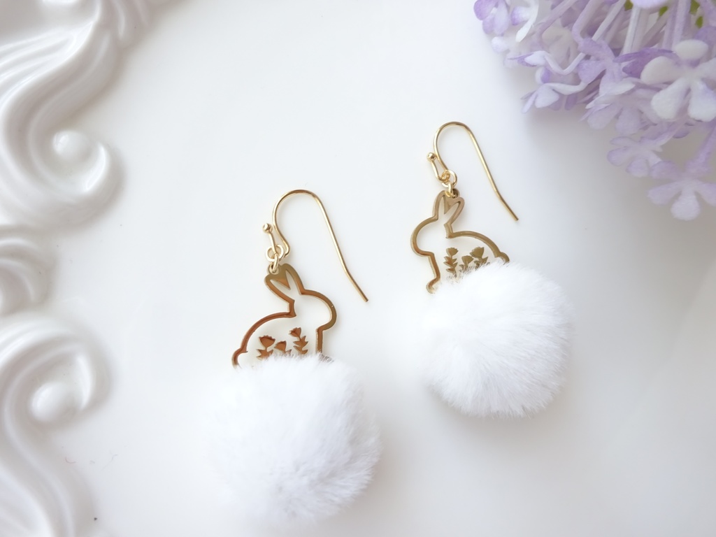 ふわふわフラワーラビット白(イヤリングOK)