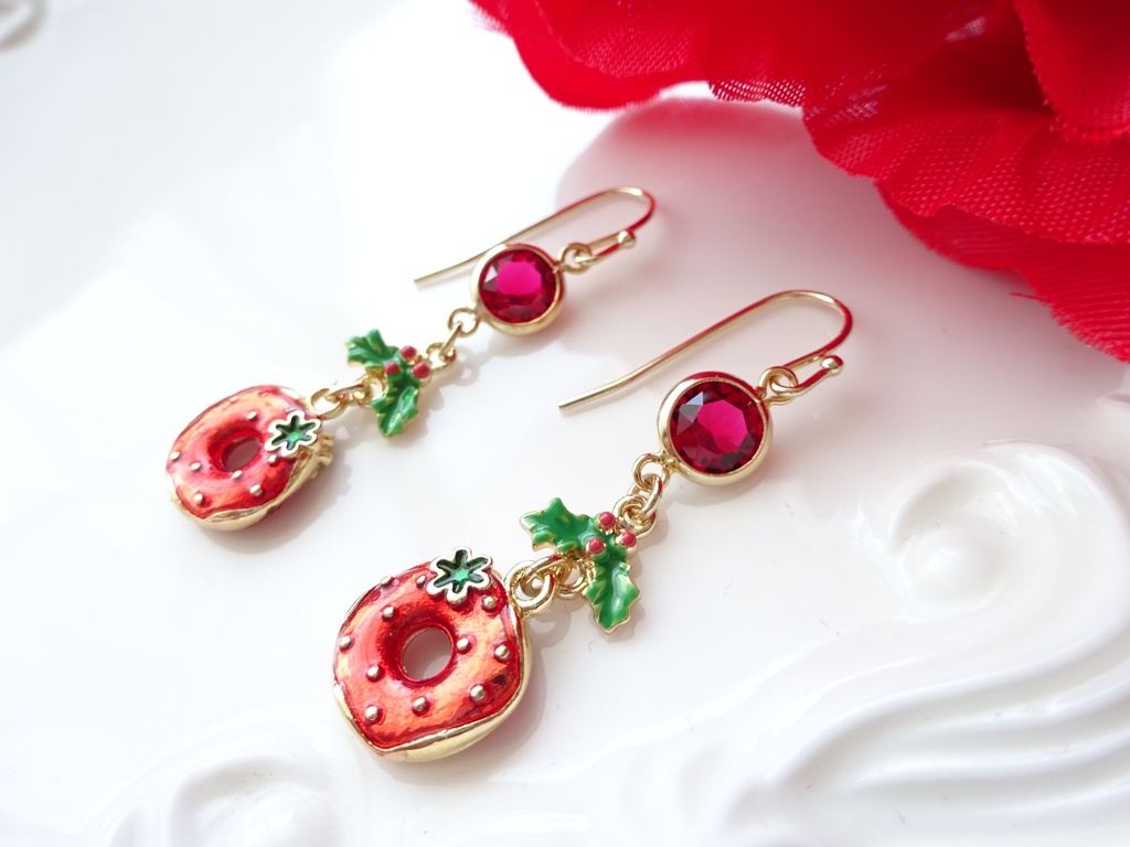 苺のクリスマスドーナツ(イヤリングOK)