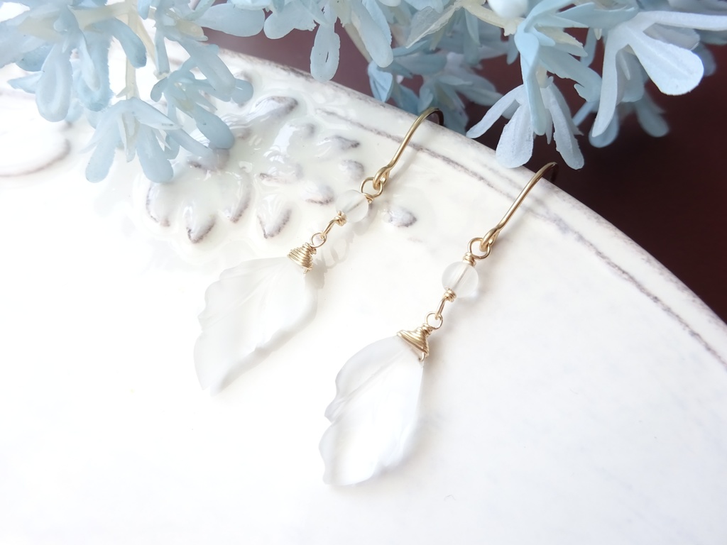 天然石&K14gf 水晶のフロストリーフB ピアス(イヤリングOK)