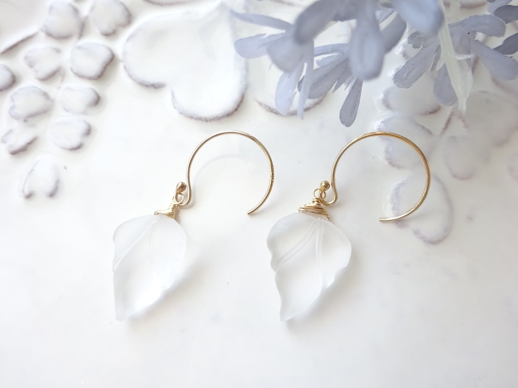 天然石&K14gf水晶のフロストリーフA ピアス(イヤリングOK)