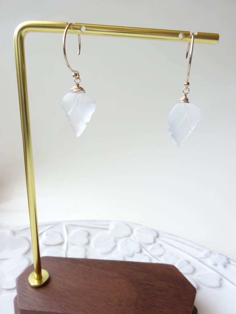 天然石&K14gf水晶のフロストリーフA ピアス(イヤリングOK)