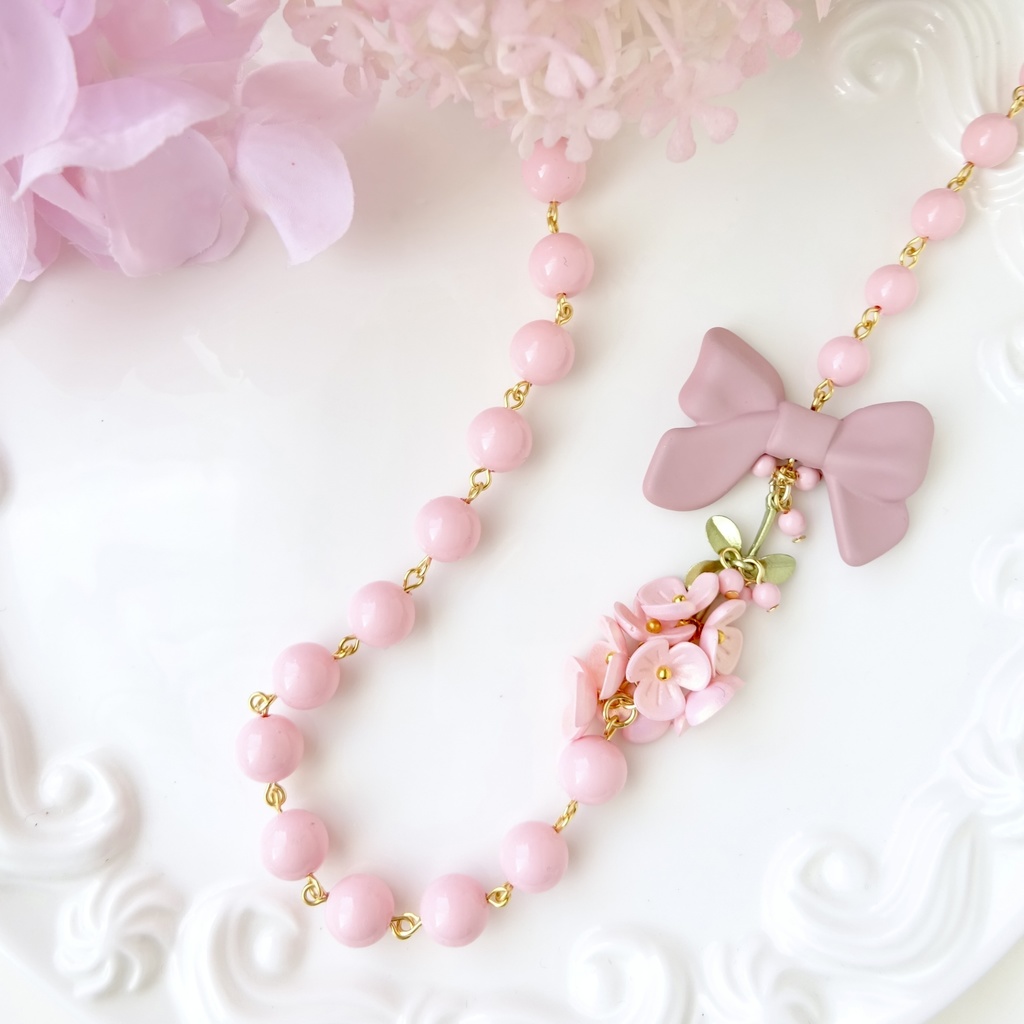 苺ミルクのキャンディーネックレス