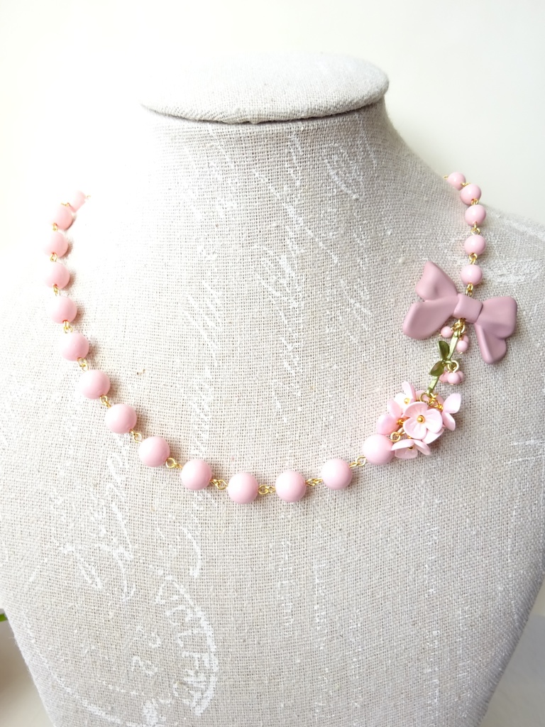 苺ミルクのキャンディーネックレス