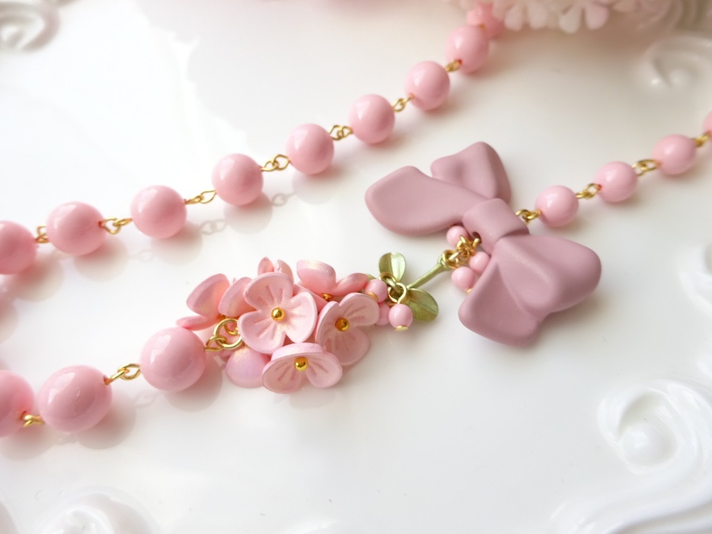 苺ミルクのキャンディーネックレス