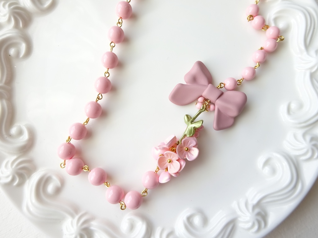 苺ミルクのキャンディーネックレス