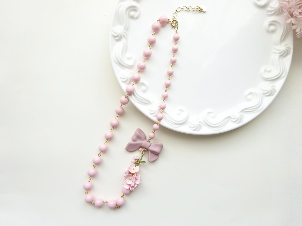 苺ミルクのキャンディーネックレス