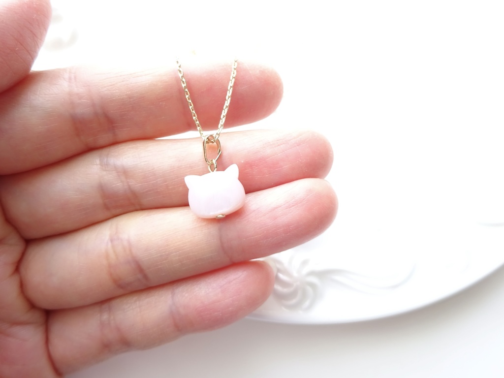 【天然石】桃猫シェルネックレス