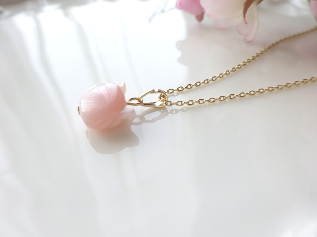 【天然石】桃猫シェルネックレス