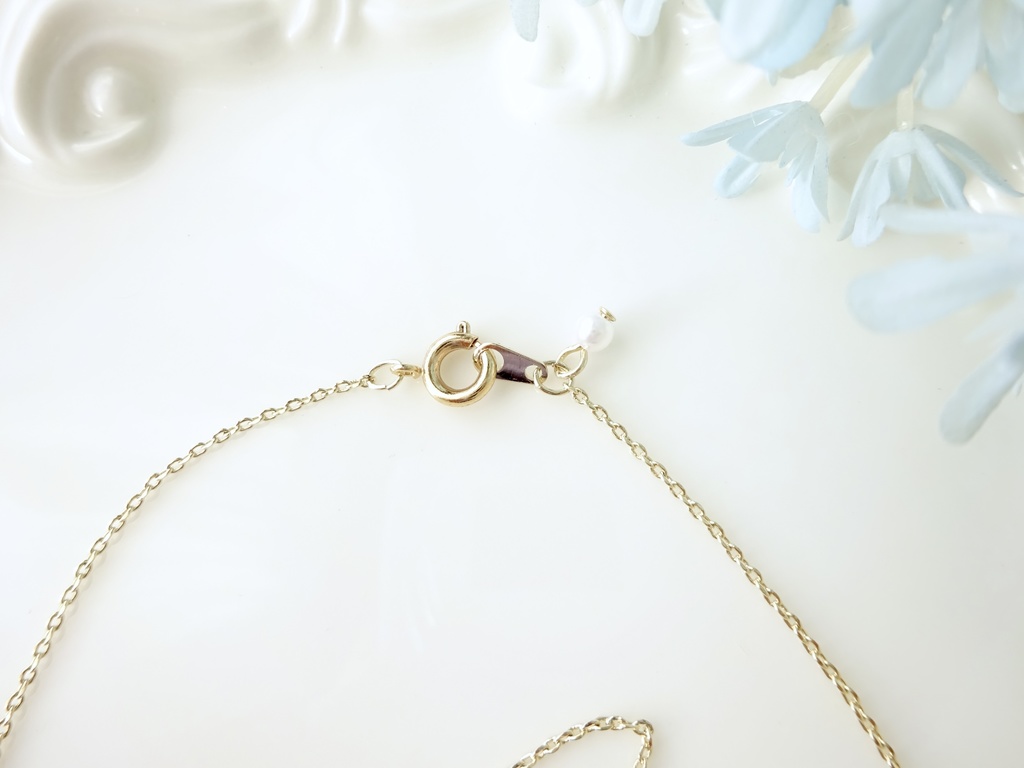 再販【天然石】白猫シェルネックレス