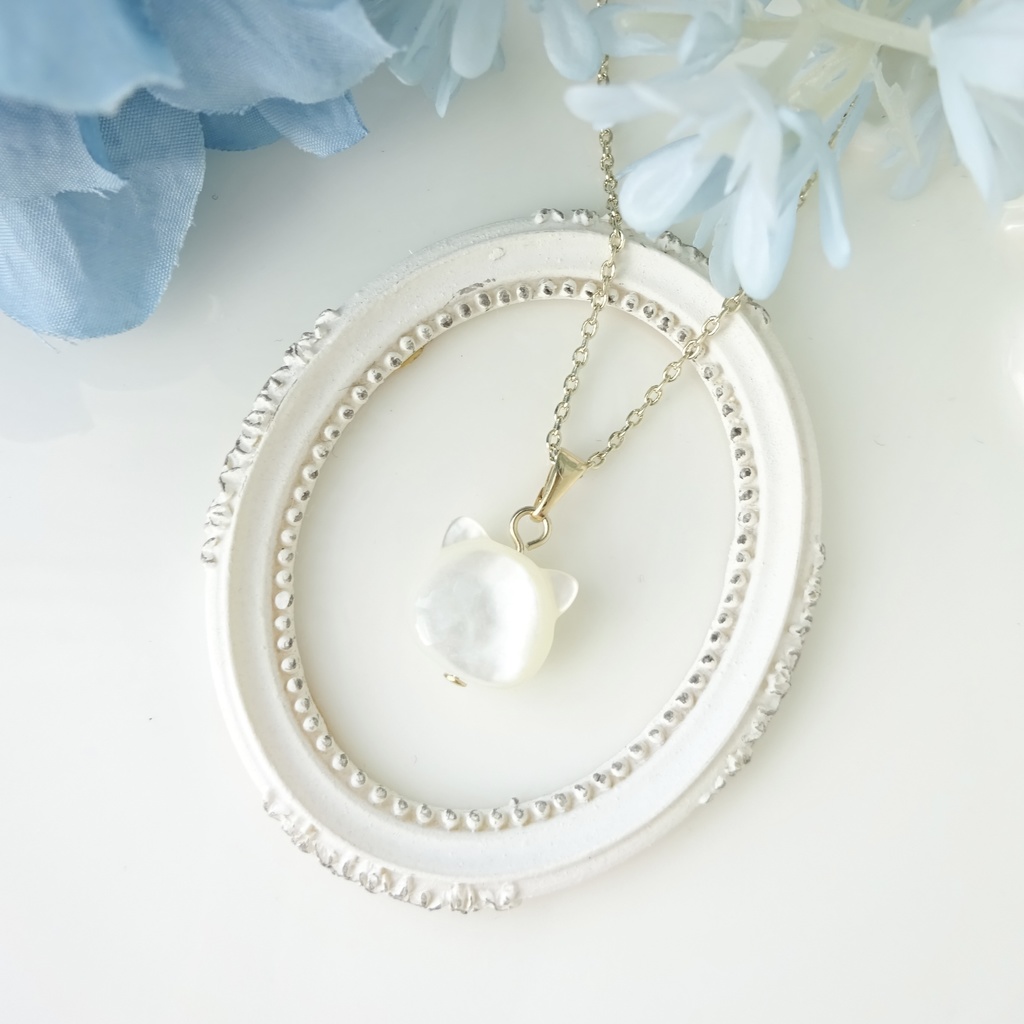 再販【天然石】白猫シェルネックレス